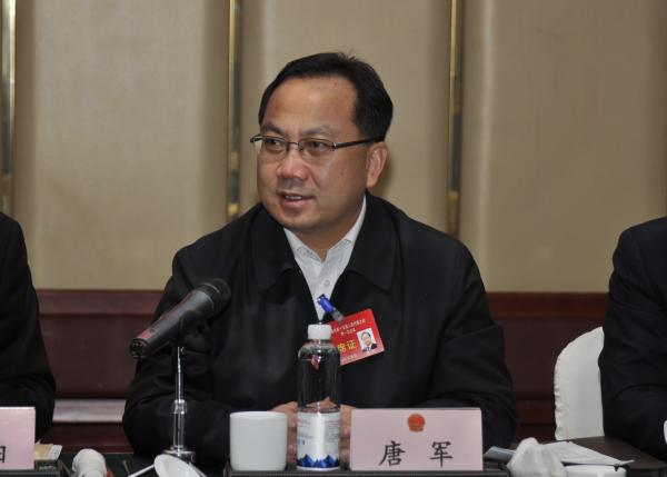 大连市市长李万才参加瓦房店代表团讨论大连市市委书记唐军参加瓦房店